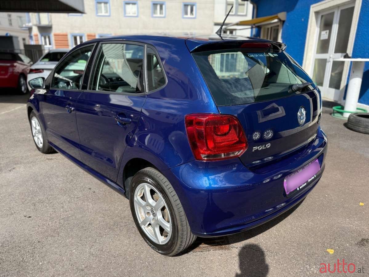 2010' Volkswagen Polo photo #3