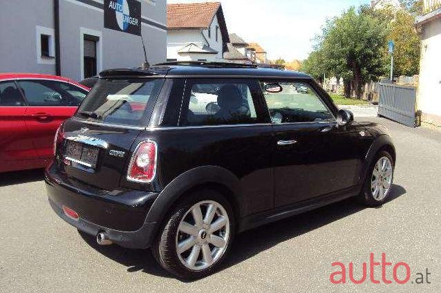2010' MINI Cooper photo #1