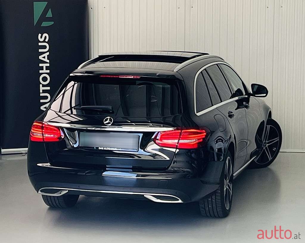 2019' Mercedes-Benz C-Klasse photo #2