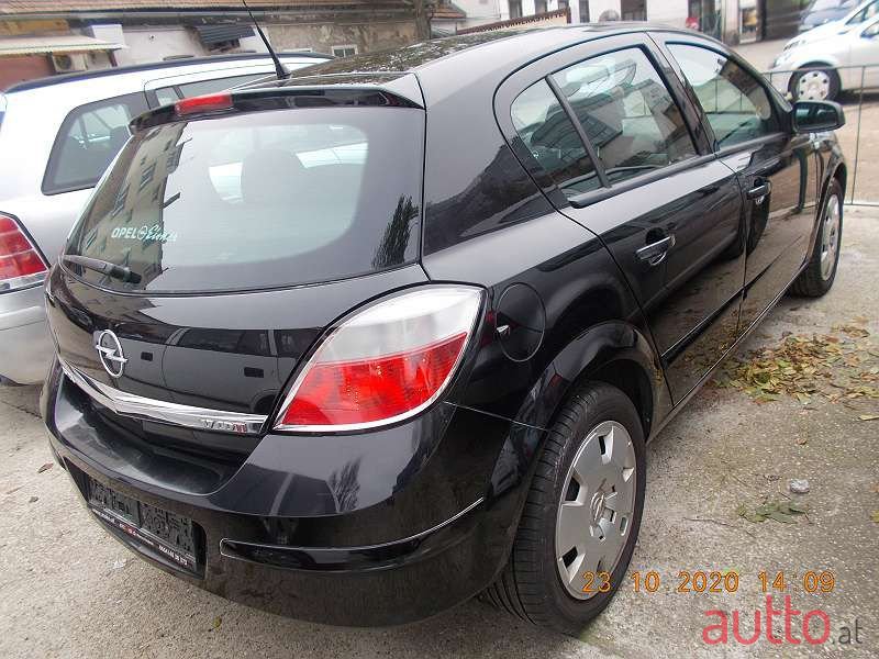 2006' Opel Astra photo #3