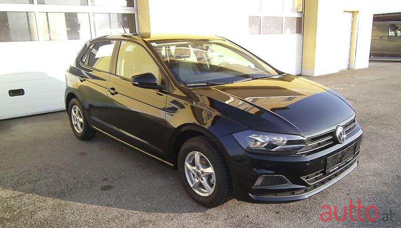 2018' Volkswagen Polo photo #2
