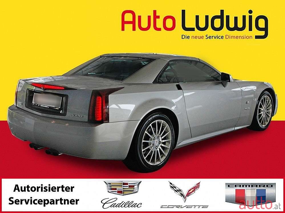 2010' Cadillac XLR photo #3