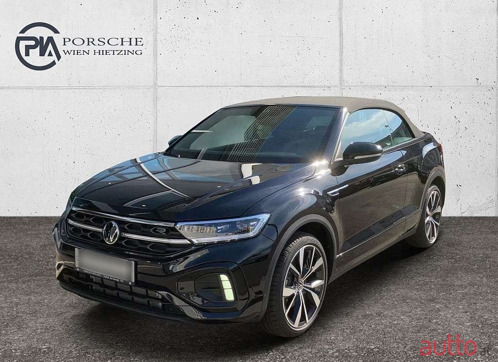 2023' Volkswagen T-Roc photo #1