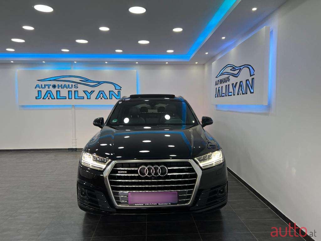 2016' Audi Q7 photo #3