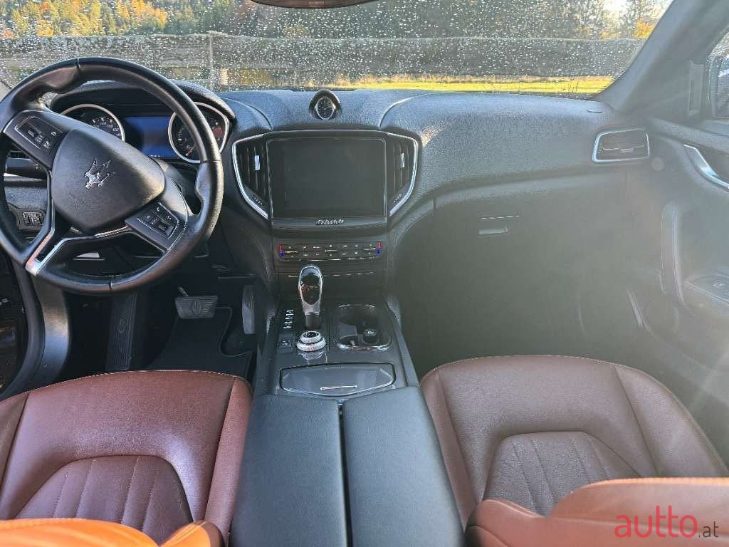 2018' Maserati Ghibli photo #5