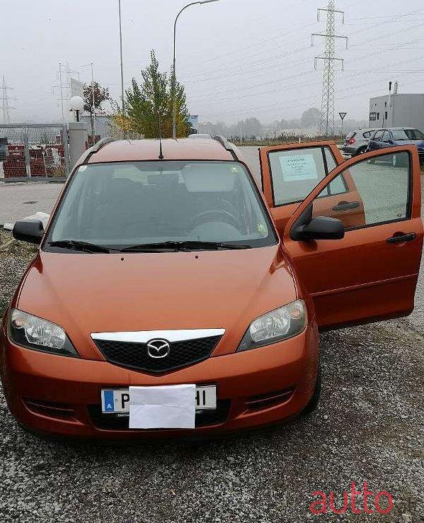 2003' Mazda Mazda2 photo #1