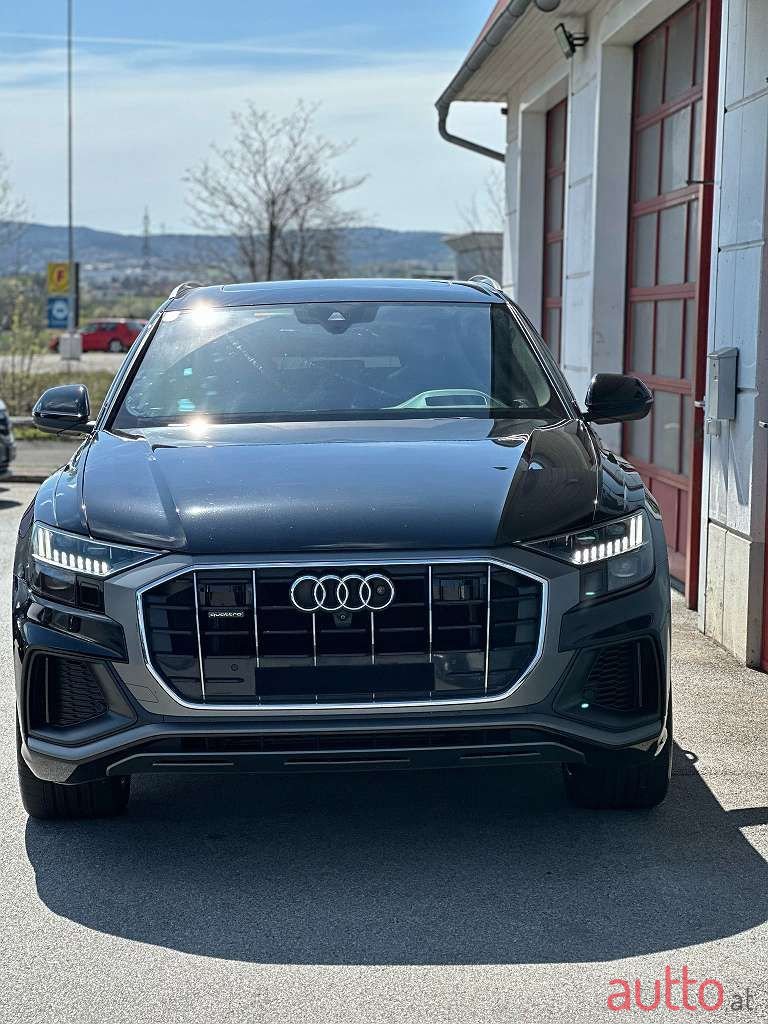 2018' Audi Q8 photo #2
