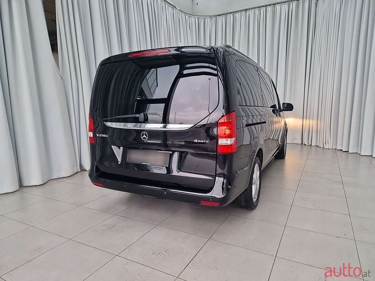 2016' Mercedes-Benz V-Klasse photo #6