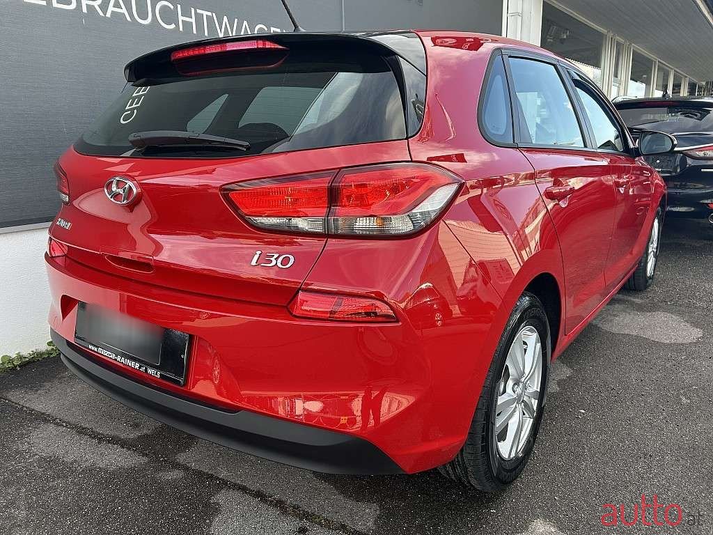 2017' Hyundai i30 photo #3