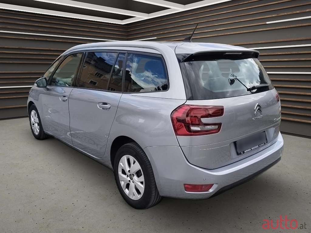 2020' Citroen C4 SpaceTourer photo #2