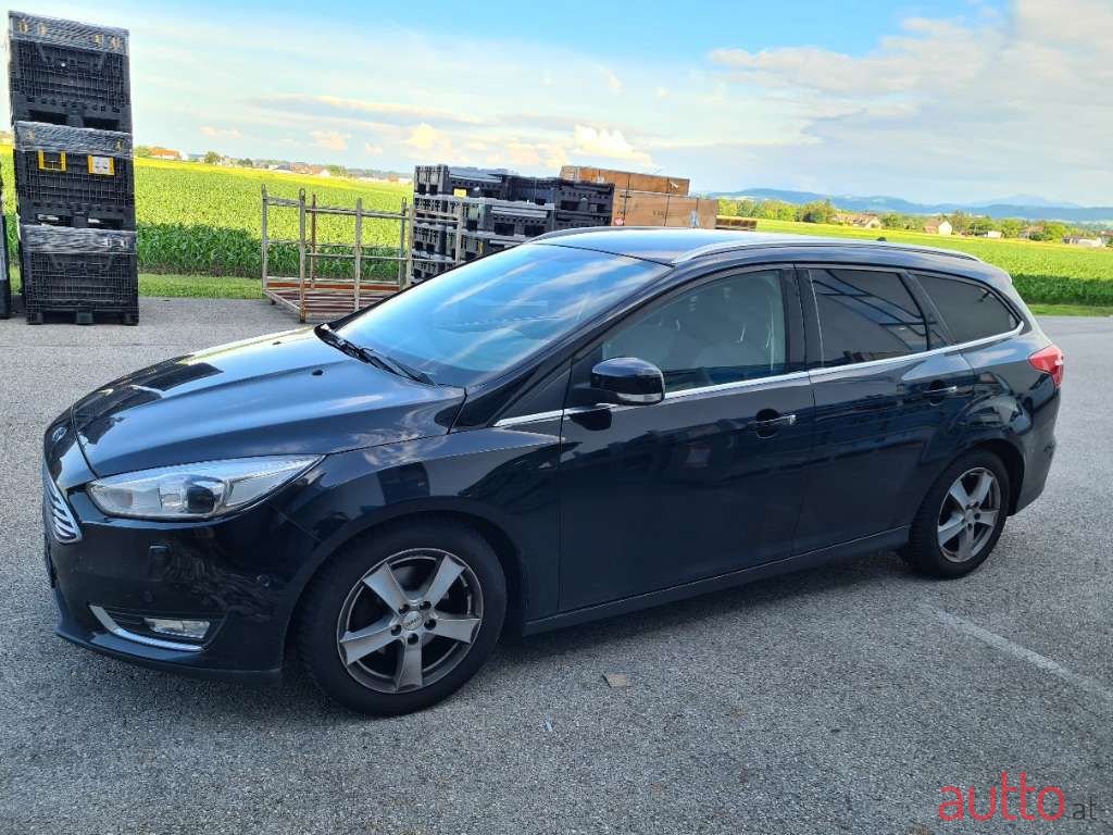 2017' Ford Focus photo #4