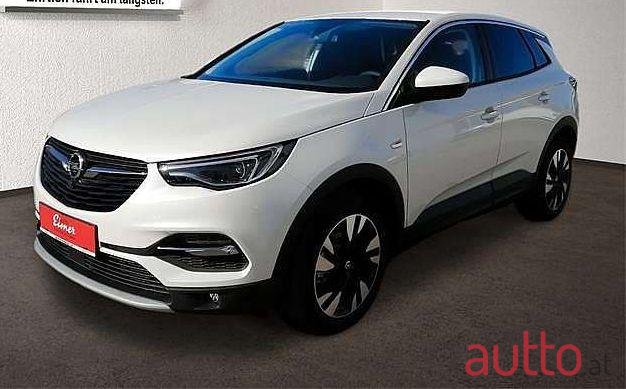 2020' Opel Grandland X photo #1