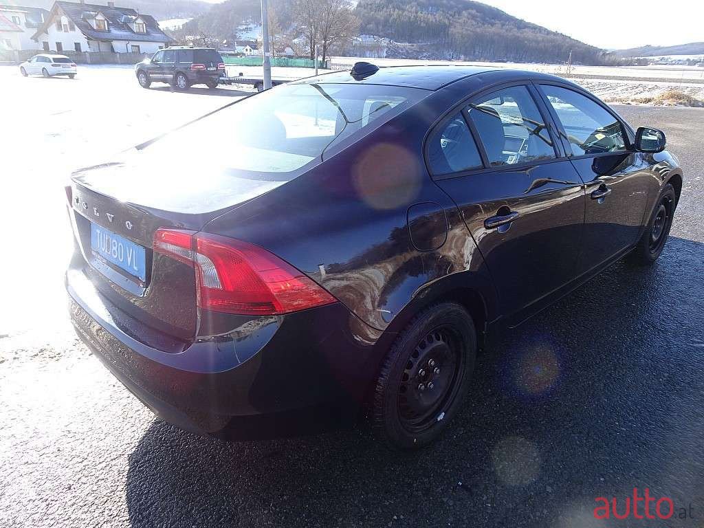 2011' Volvo S60 photo #5