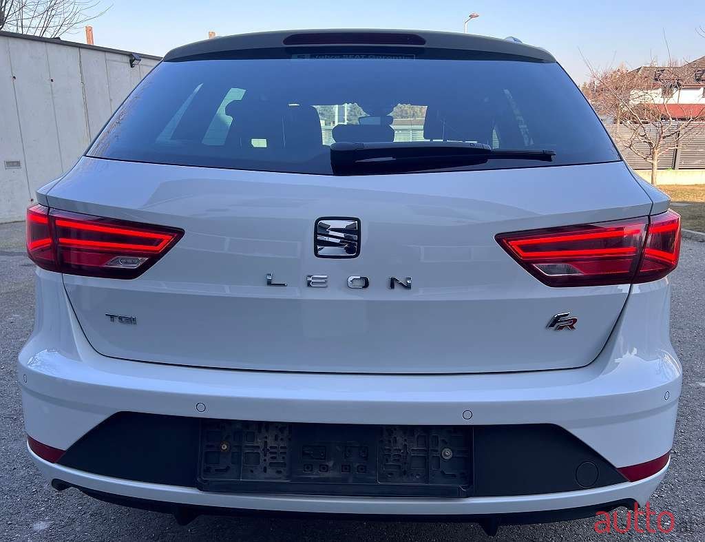 2020' SEAT Leon photo #4
