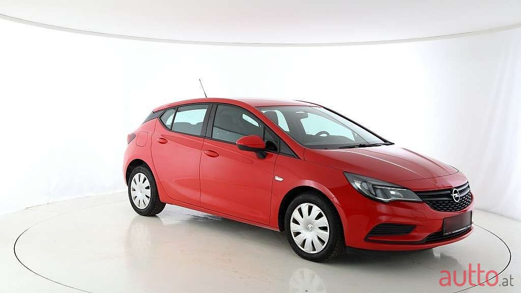 2017' Opel Astra photo #5