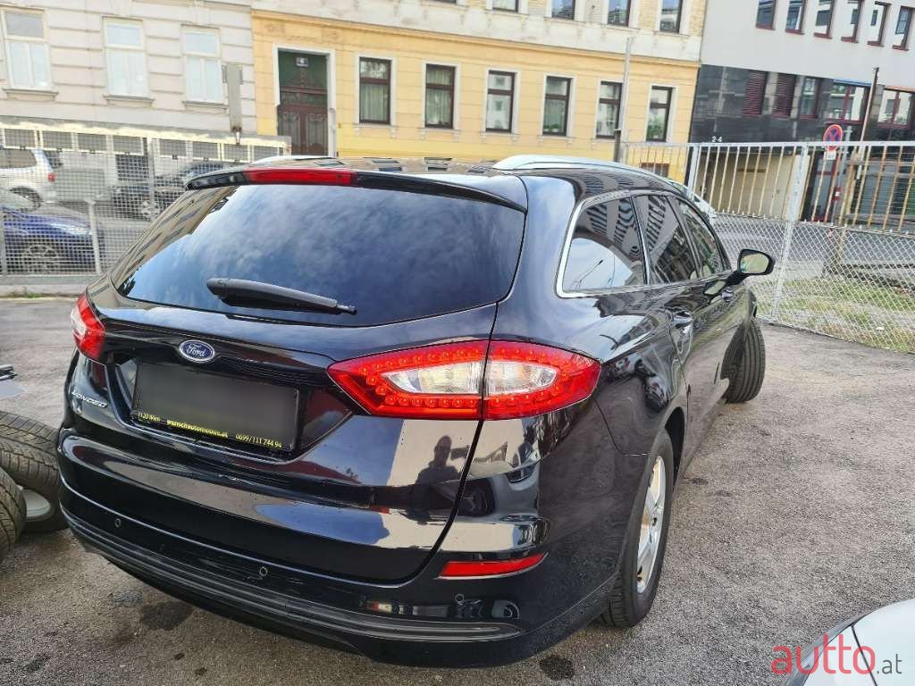 2015' Ford Mondeo photo #6