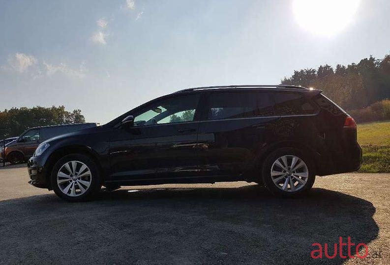 2016' Volkswagen Golf photo #1