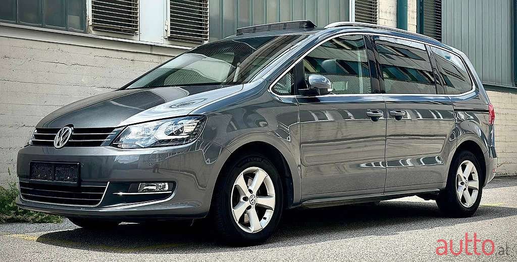 2012' Volkswagen Sharan photo #4
