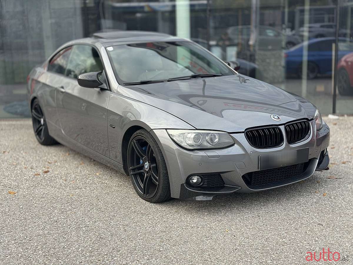 2011' BMW 3Er-Reihe photo #4