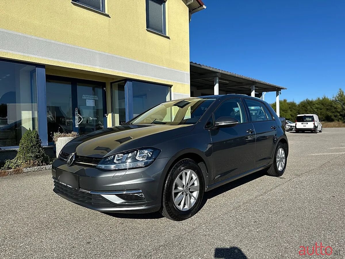 2018' Volkswagen Golf photo #1