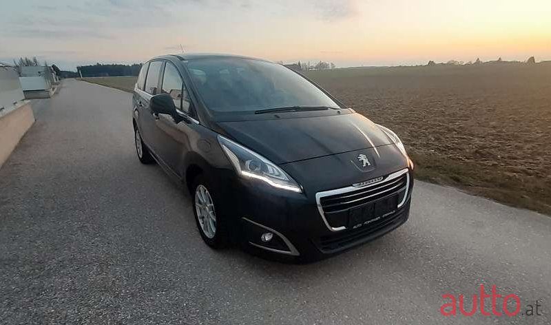 2014' Peugeot 5008 photo #2