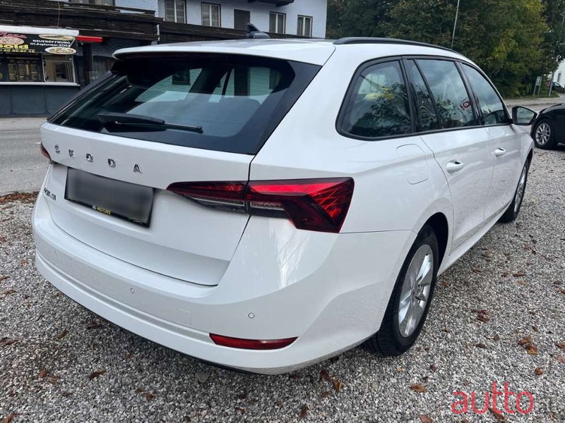 2021' Skoda Octavia photo #5