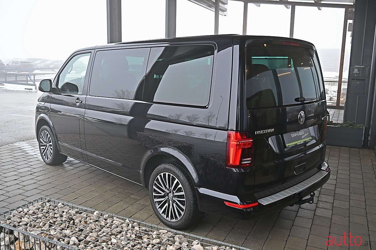 2023' Volkswagen Multivan photo #3