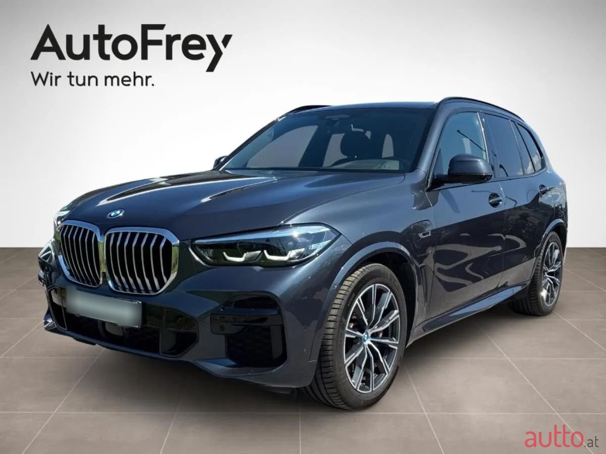 2022' BMW X5 photo #1