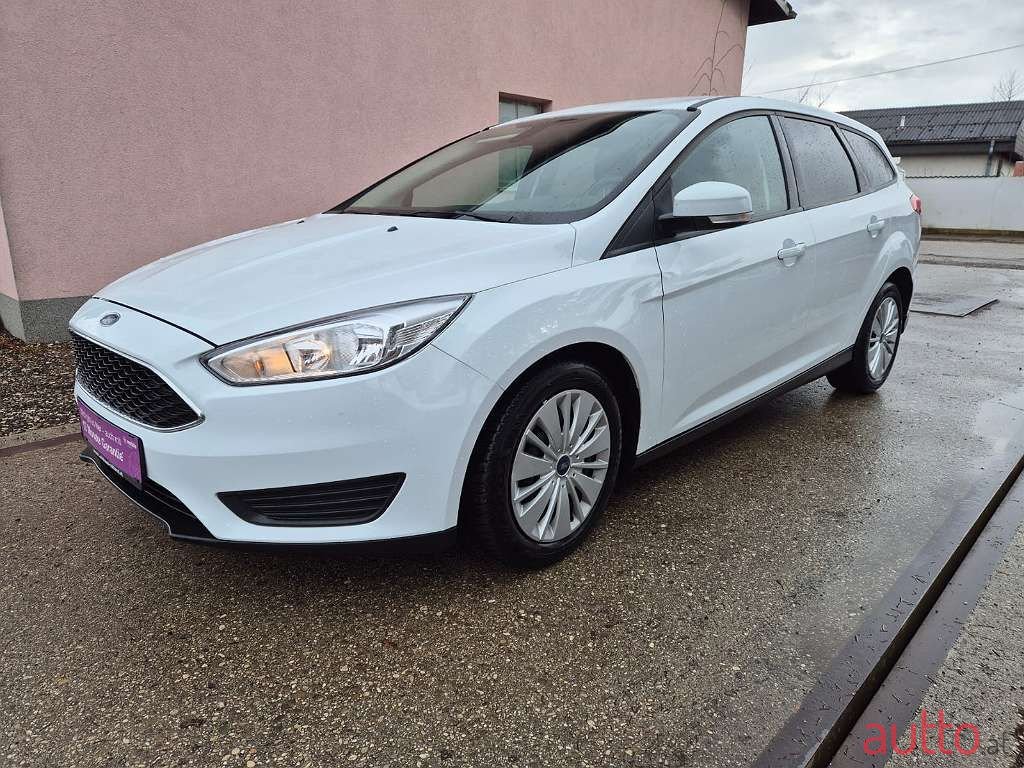 2017' Ford Focus photo #1