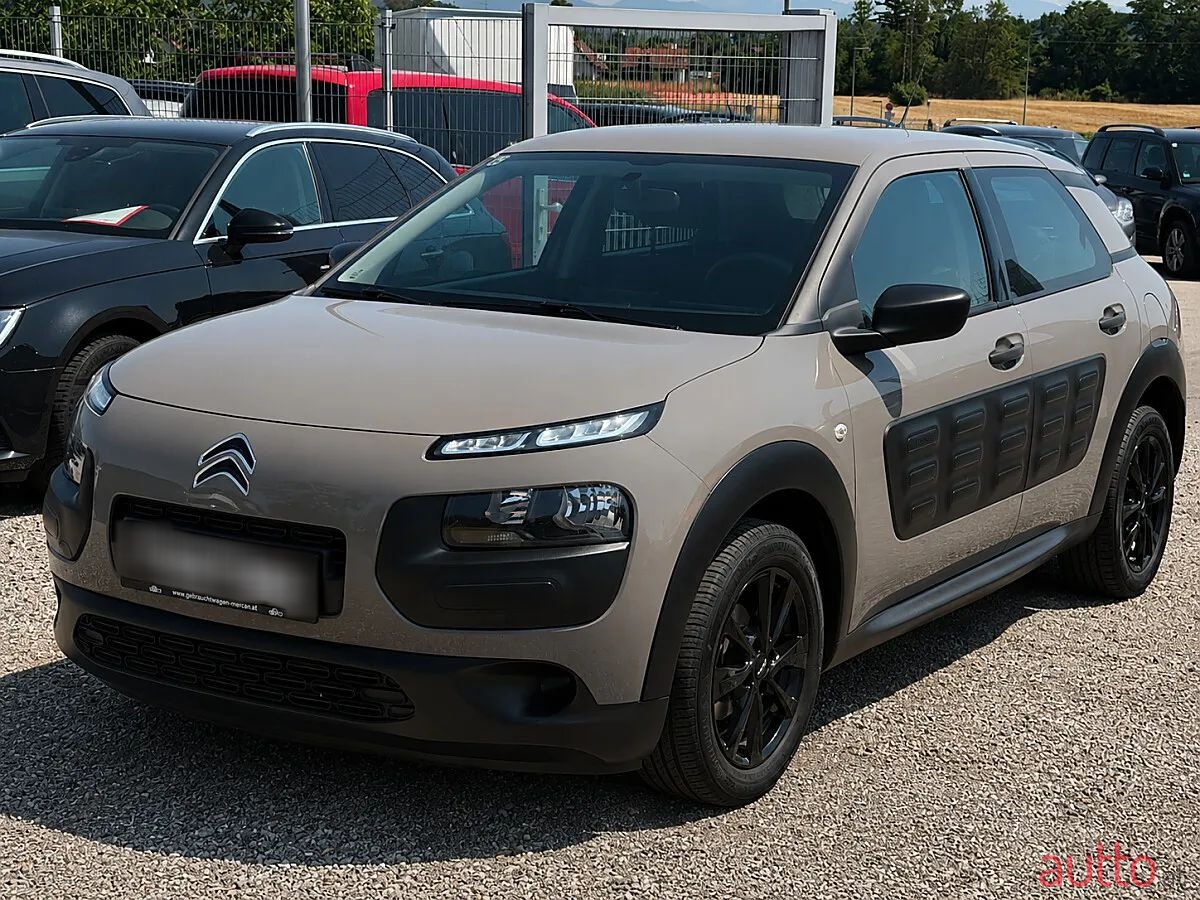 2016' Citroen C4 Cactus photo #1