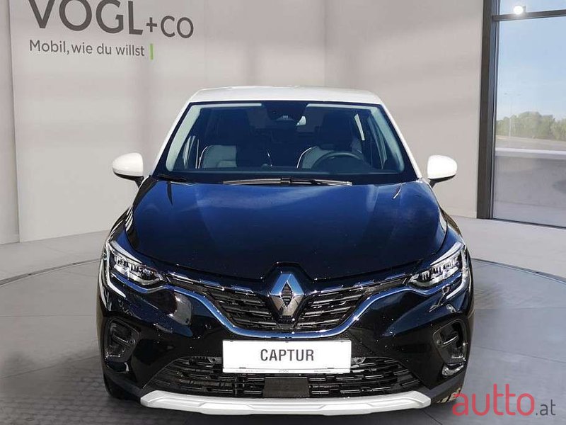 2022' Renault Captur photo #4