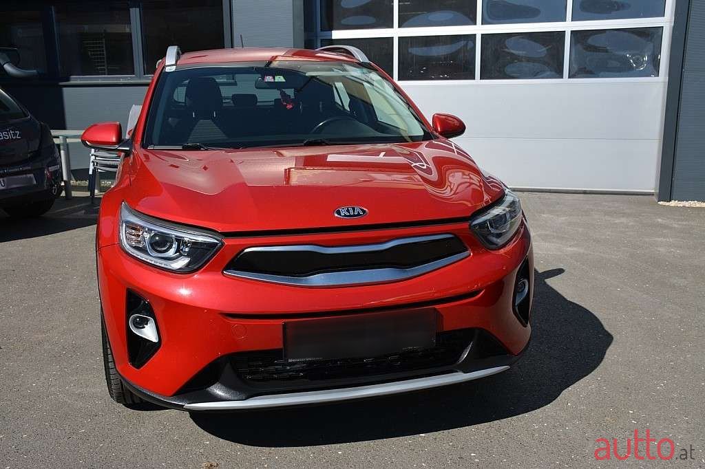 2017' Kia Stonic photo #2