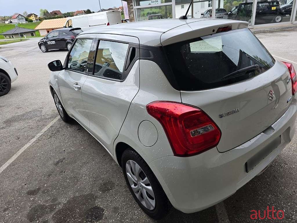 2020' Suzuki Swift photo #4