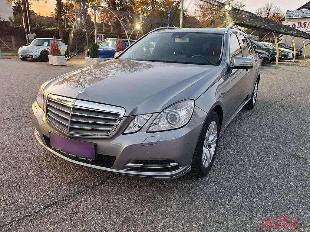 2013' Mercedes-Benz E-Klasse photo #1