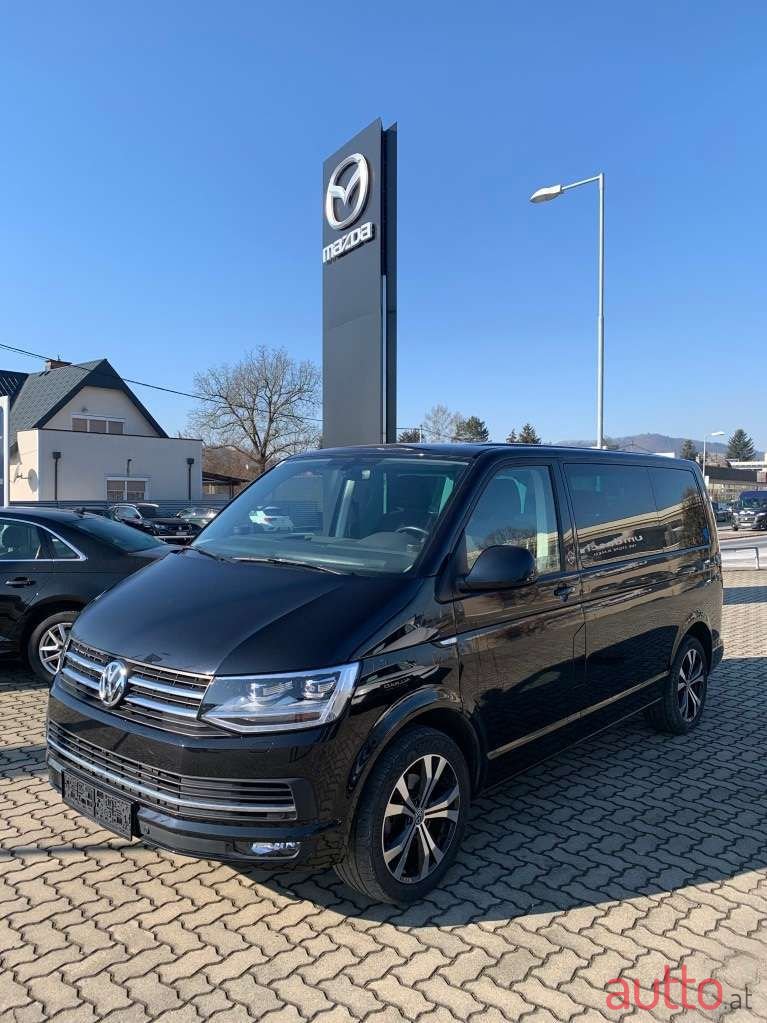 2018' Volkswagen Multivan photo #2