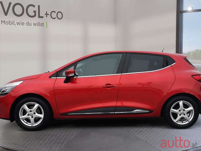 2015' Renault Clio photo #2