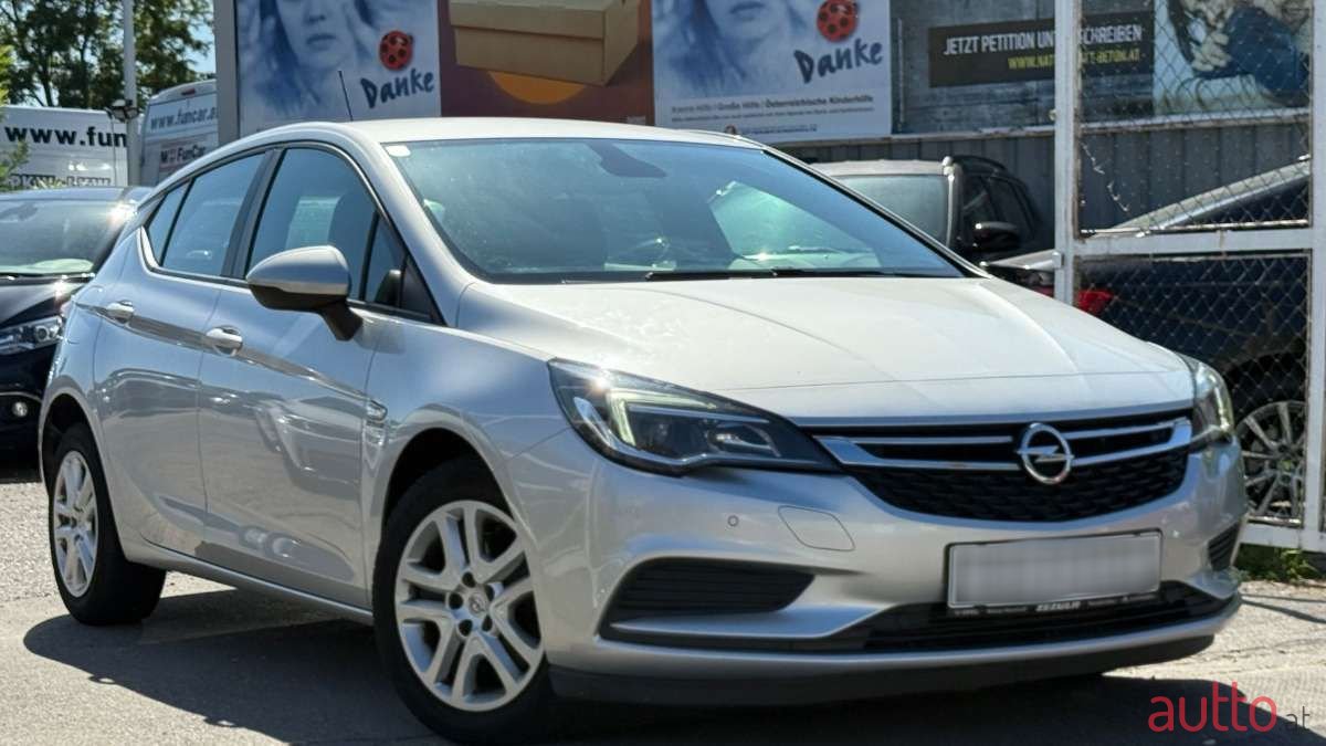 2016' Opel Astra photo #1