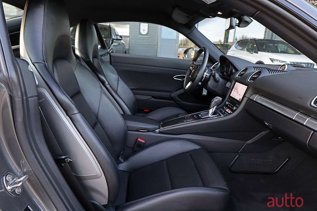 2018' Porsche Cayman photo #6