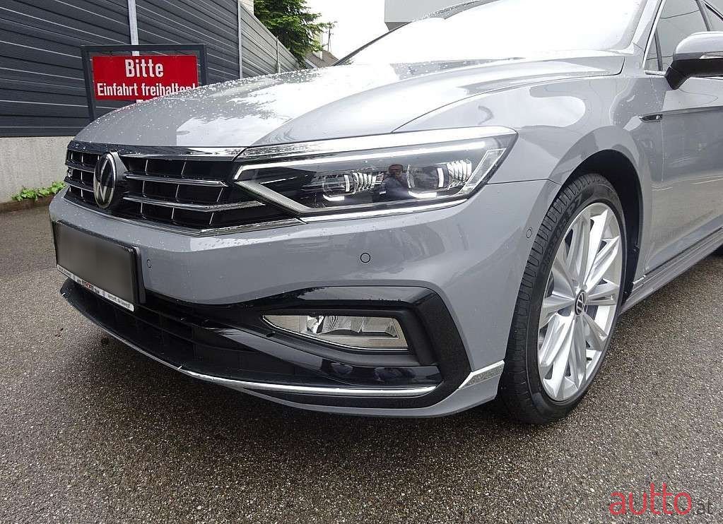 2023' Volkswagen Passat photo #4