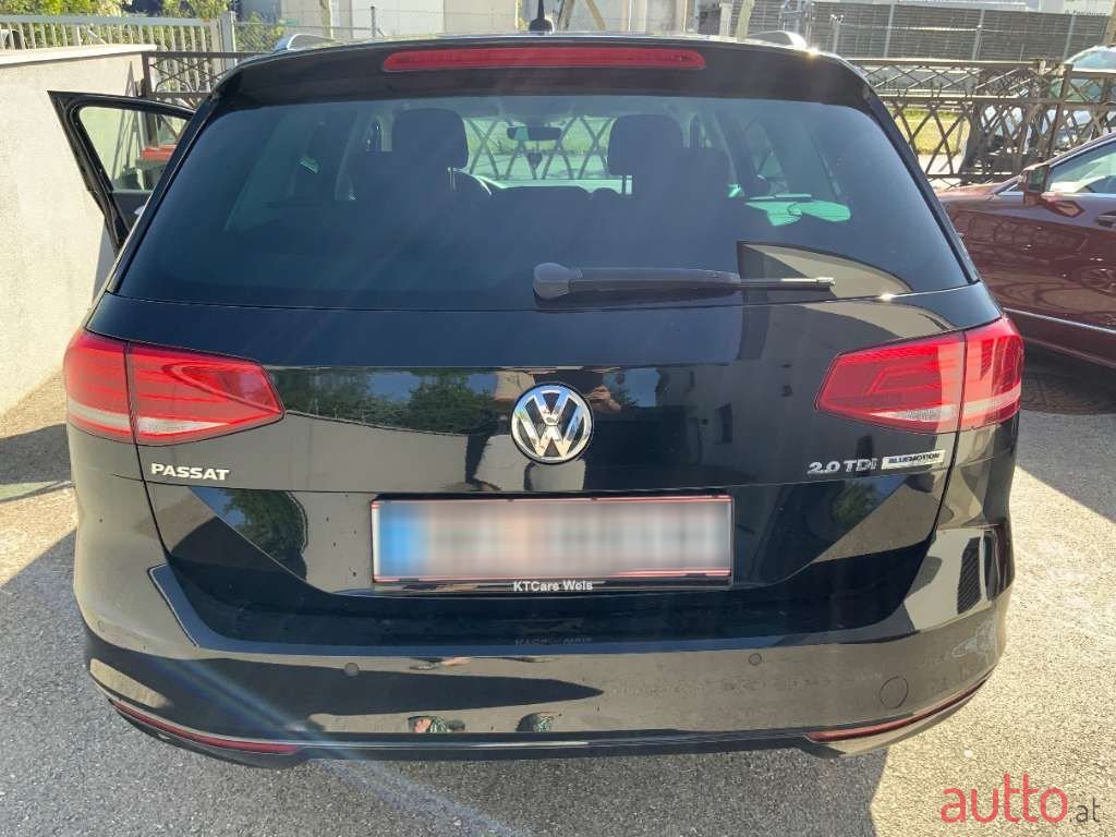 2015' Volkswagen Passat photo #6