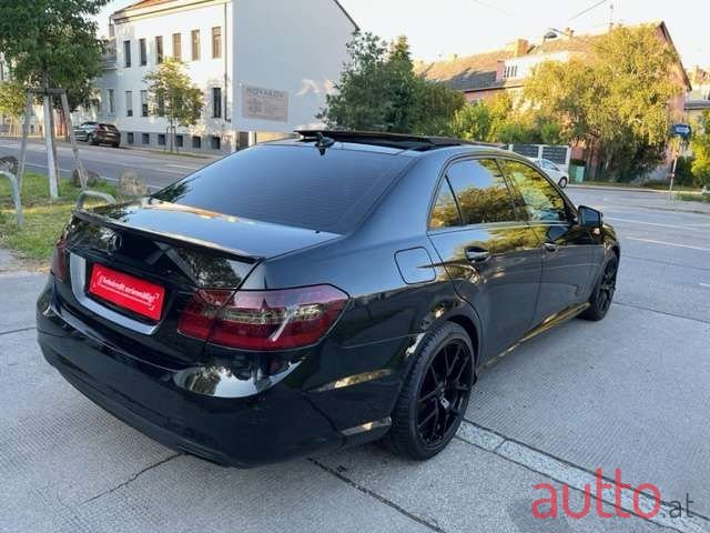 2012' Mercedes-Benz E-Klasse photo #6