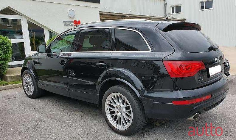 2013' Audi Q7 photo #3