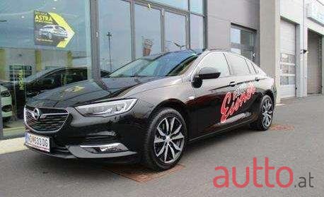 2017' Opel Insignia photo #4