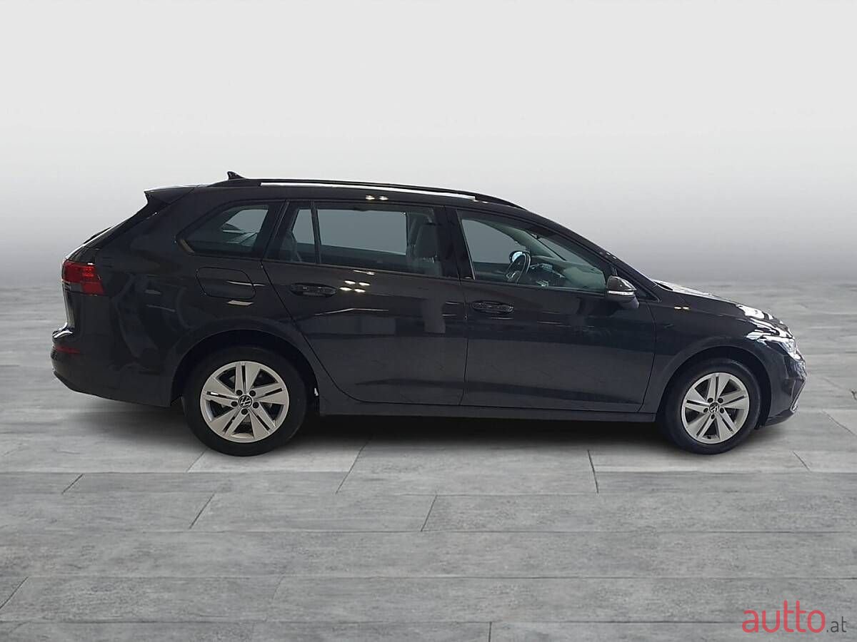 2022' Volkswagen Golf photo #5