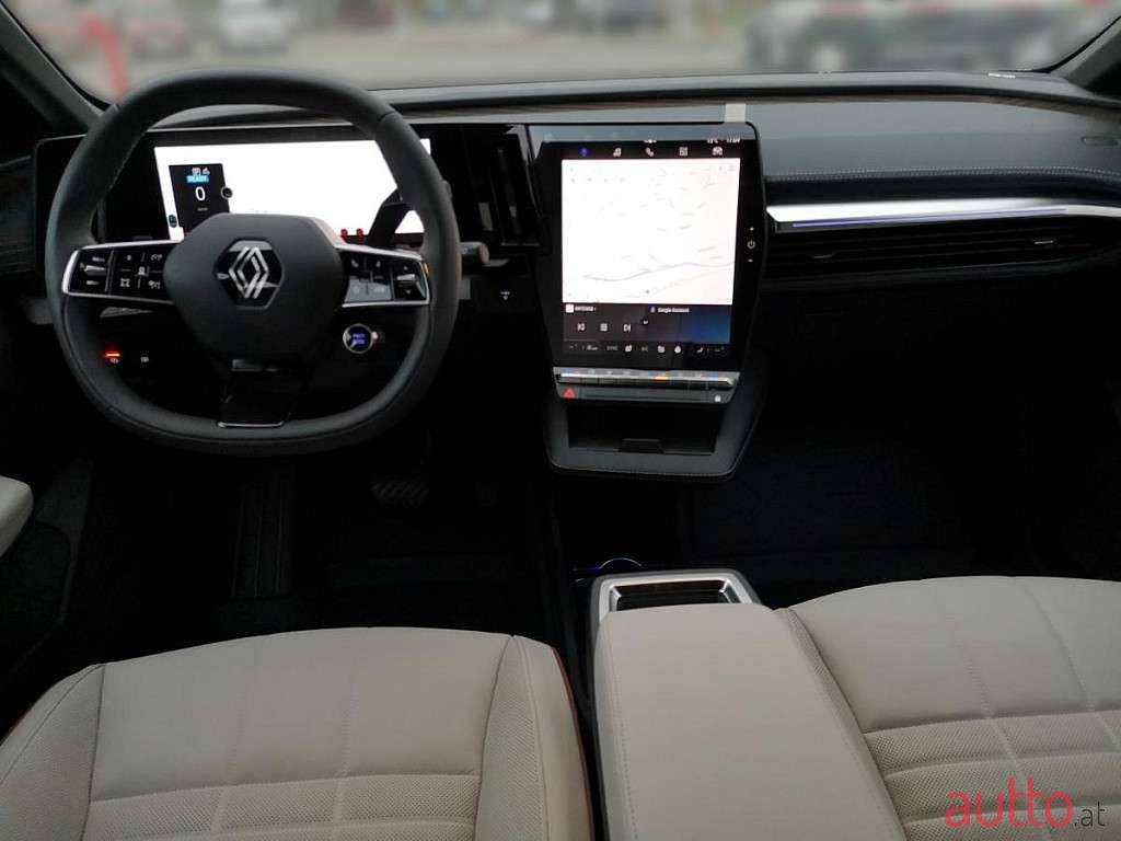 2023' Renault Megane photo #4