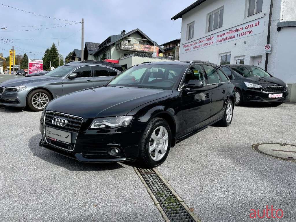 2011' Audi A4 photo #1