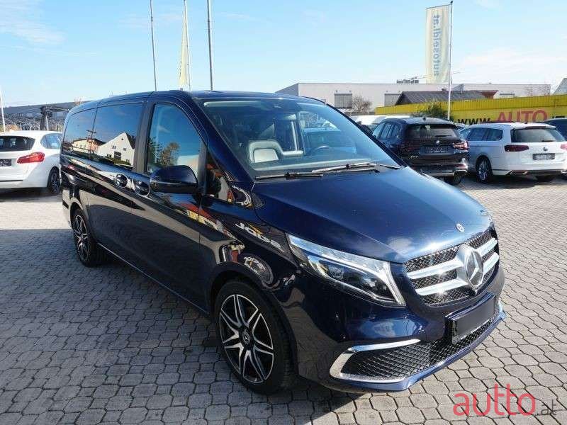 2020' Mercedes-Benz V-Klasse photo #3