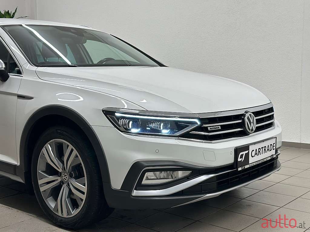 2020' Volkswagen Passat photo #4