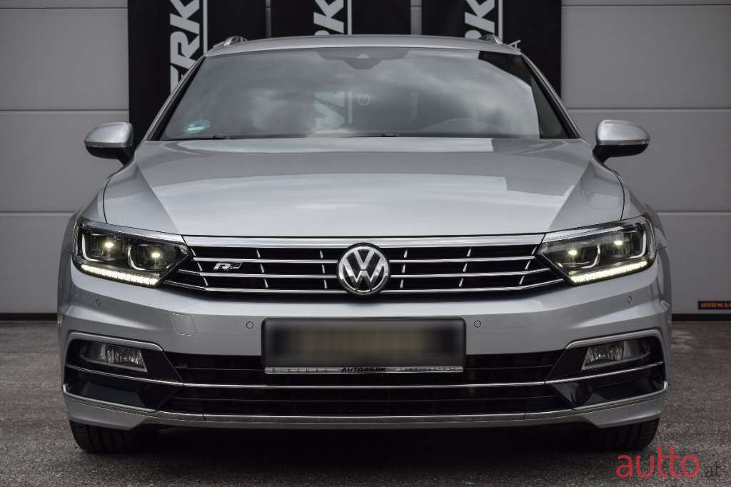 2018' Volkswagen Passat photo #3