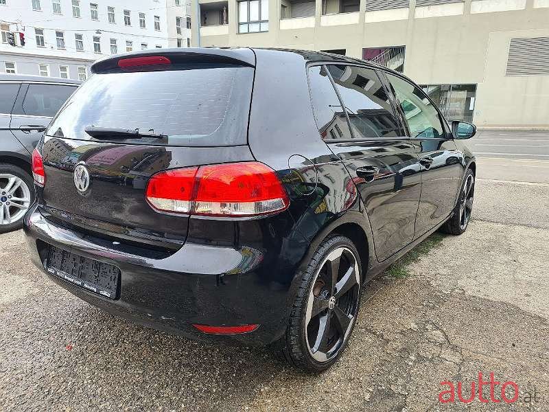 2010' Volkswagen Golf photo #5